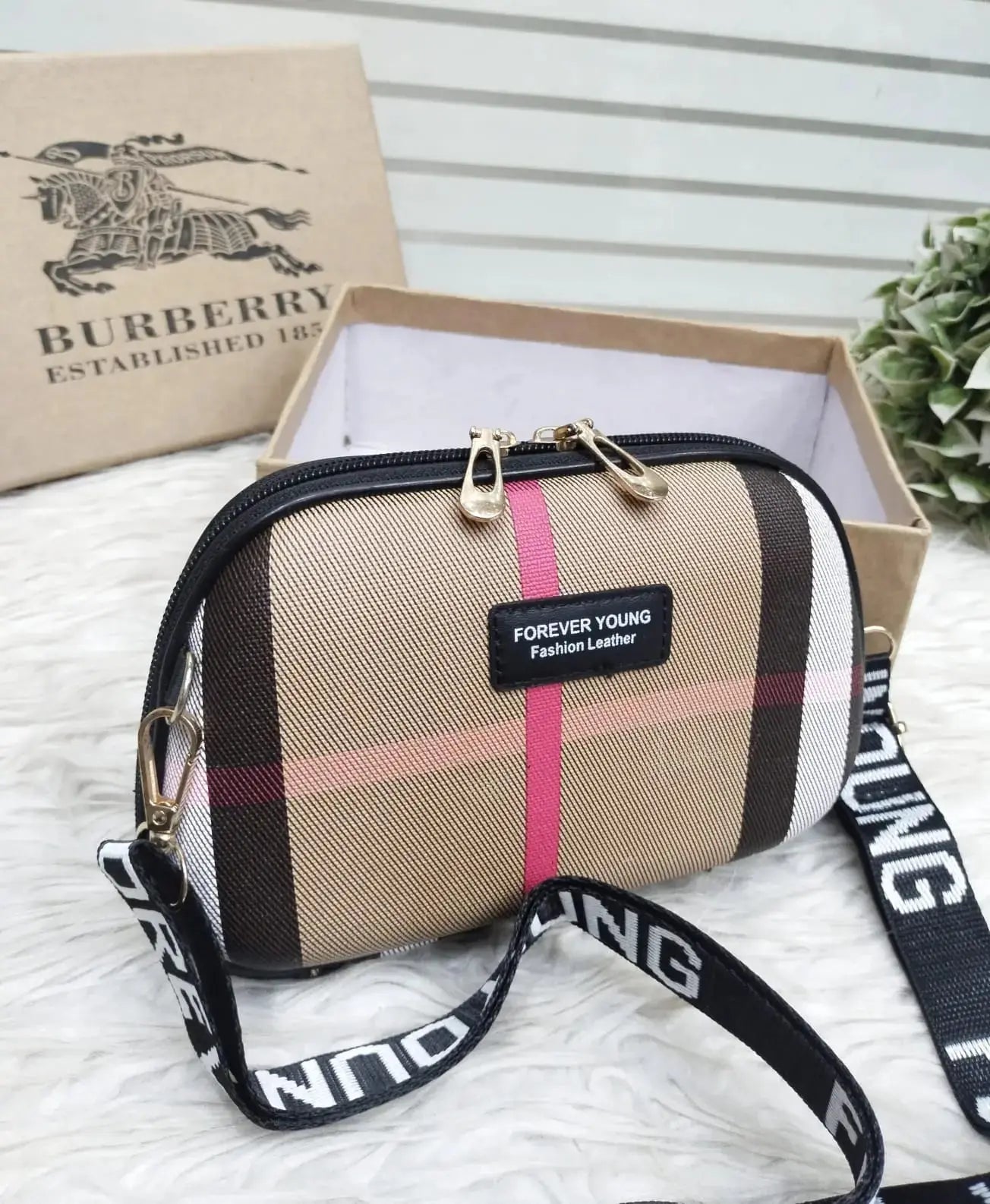 Forever young Imported Hand Clutch Collection High Quality Reviews ⭐⭐⭐⭐⭐(FREE HOME DELIVERY) Multi Collections